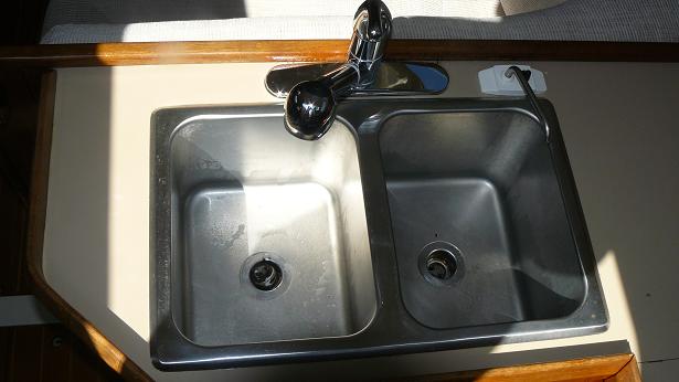 Hunter 30 Galley Sink 049R